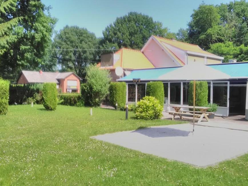 De Bron Villa Beringen Eksteriør bilde